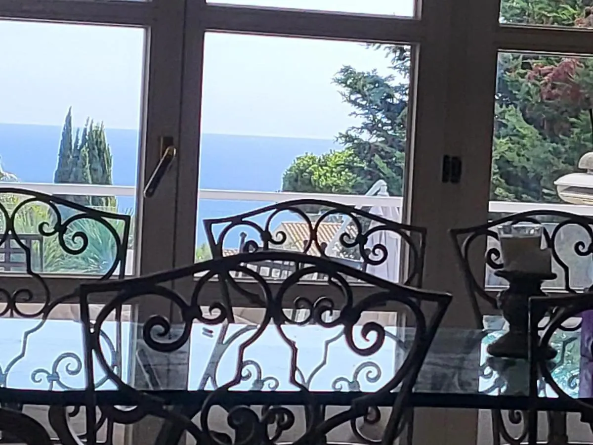 Villa Avec Piscine Vue Sur La Mer contacts
